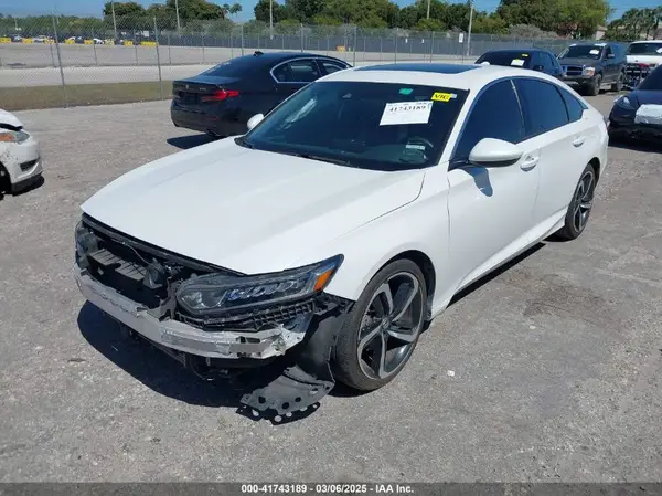 1HGCV2F32LA015787 2020 HONDA ACCORD - Image 2