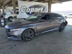 1HGCV2F33JA006934 2018 HONDA ACCORD
