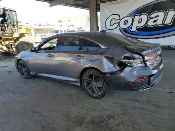 1HGCV2F33JA006934 2018 HONDA ACCORD - Image 2