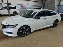 1HGCV2F33JA006996 2018 HONDA ACCORD