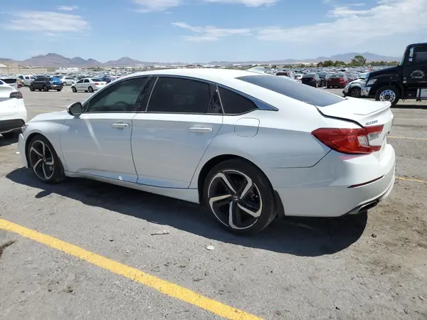 1HGCV2F33JA007713 2018 HONDA ACCORD - Image 2
