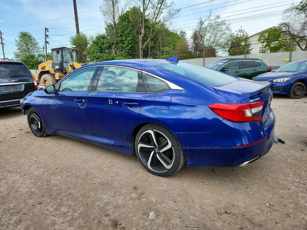 1HGCV2F33JA008411 2018 HONDA ACCORD - Image 2