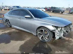 1HGCV2F33JA009249 2018 HONDA ACCORD