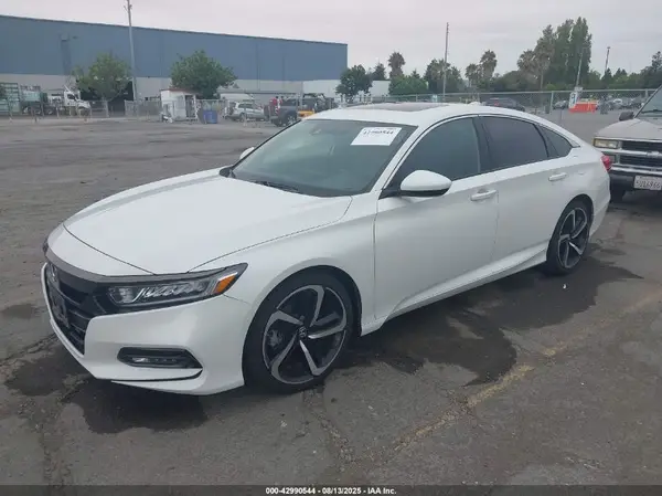 1HGCV2F33JA014399 2018 HONDA ACCORD - Image 2