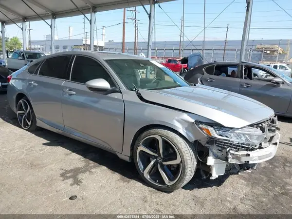 1HGCV2F33JA017285 2018 HONDA ACCORD - Image 1