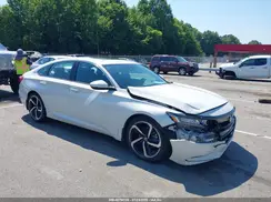 1HGCV2F33JA021031 2018 HONDA ACCORD
