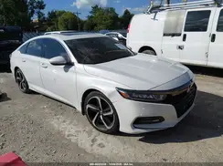 1HGCV2F33JA021577 2018 HONDA ACCORD