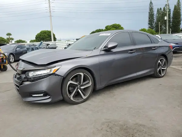 1HGCV2F33JA022826 2018 HONDA ACCORD - Image 1