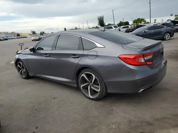 1HGCV2F33JA022826 2018 HONDA ACCORD - Image 2