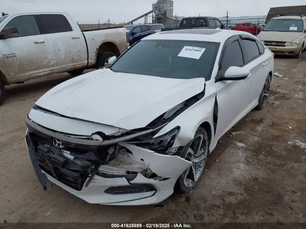 1HGCV2F33JA039450 2018 HONDA ACCORD - Image 2