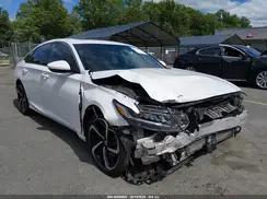 1HGCV2F33JA040842 2018 HONDA ACCORD