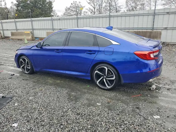 1HGCV2F33JA040968 2018 HONDA ACCORD - Image 2