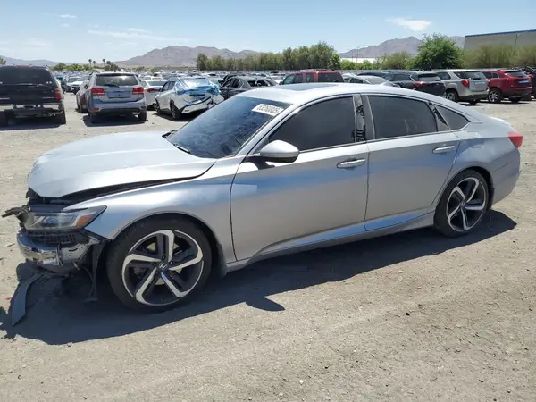 1HGCV2F33JA046091 2018 HONDA ACCORD - Image 1