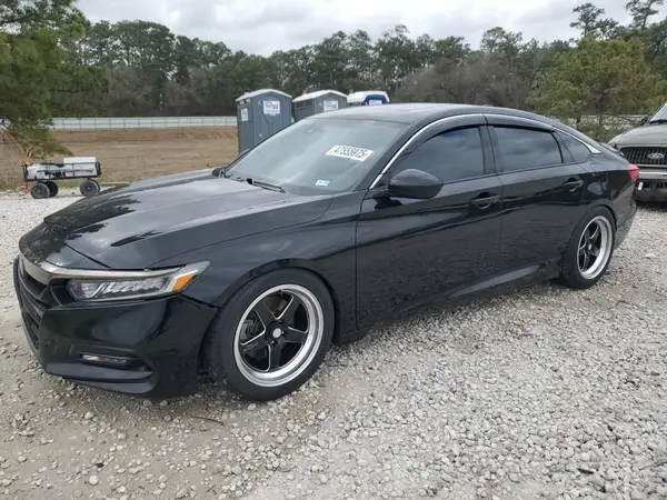 1HGCV2F33JA047273 2018 HONDA ACCORD - Image 1