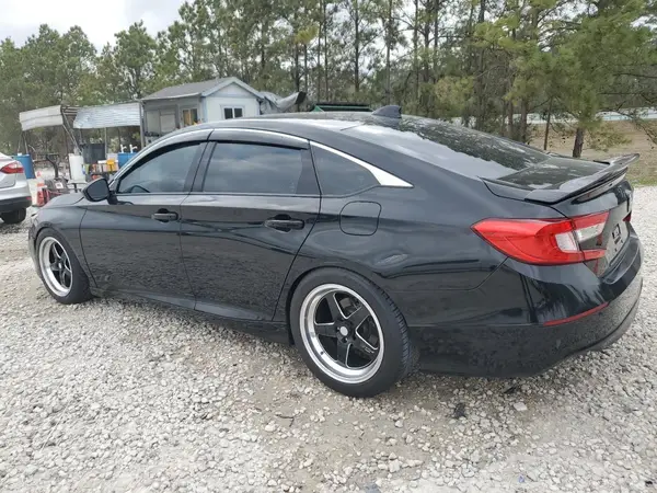 1HGCV2F33JA047273 2018 HONDA ACCORD - Image 2