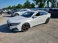 1HGCV2F33JA051405 2018 HONDA ACCORD