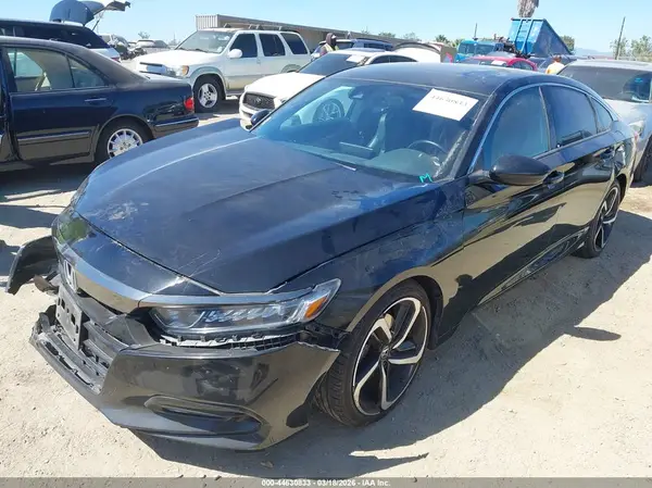 1HGCV2F33JA051663 2018 HONDA ACCORD - Image 2
