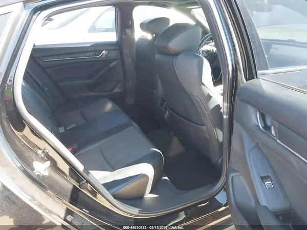 1HGCV2F33JA051663 2018 HONDA ACCORD - Image 8