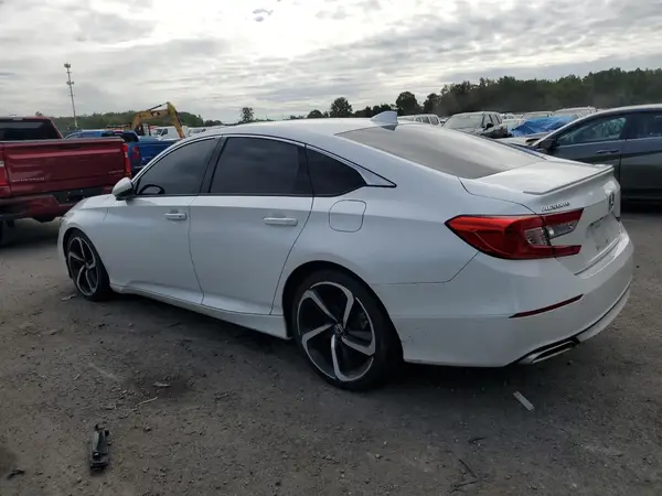 1HGCV2F33JA052697 2018 HONDA ACCORD - Image 2