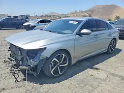 1HGCV2F33JA053462 2018 HONDA ACCORD