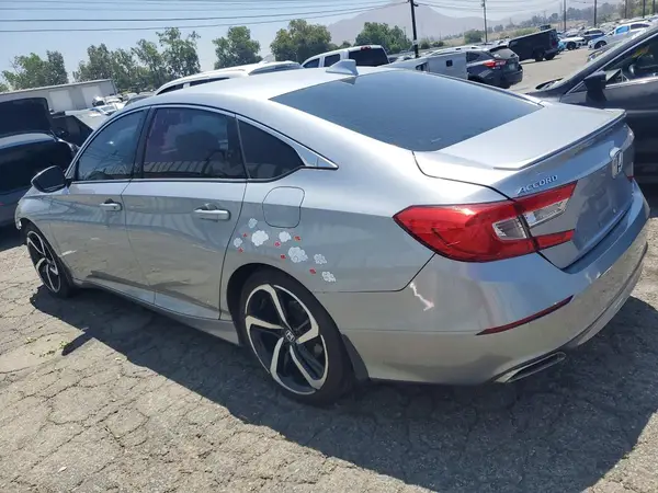 1HGCV2F33JA053462 2018 HONDA ACCORD - Image 2