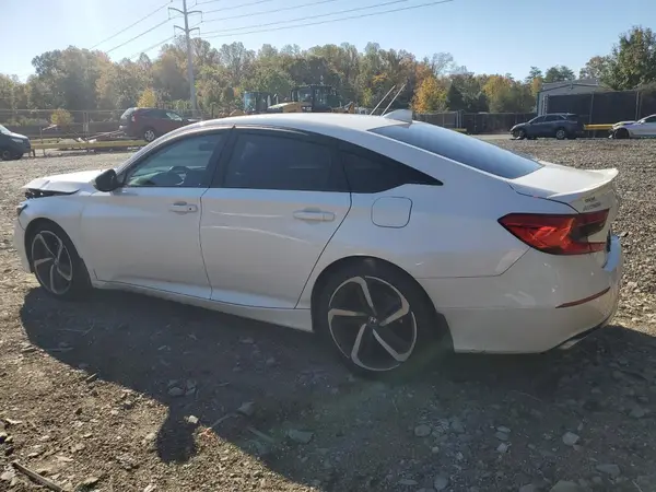 1HGCV2F33KA015912 2019 HONDA ACCORD - Image 2