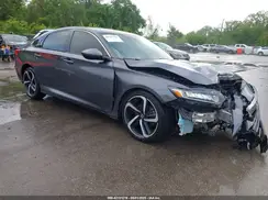 1HGCV2F34JA003296 2018 HONDA ACCORD