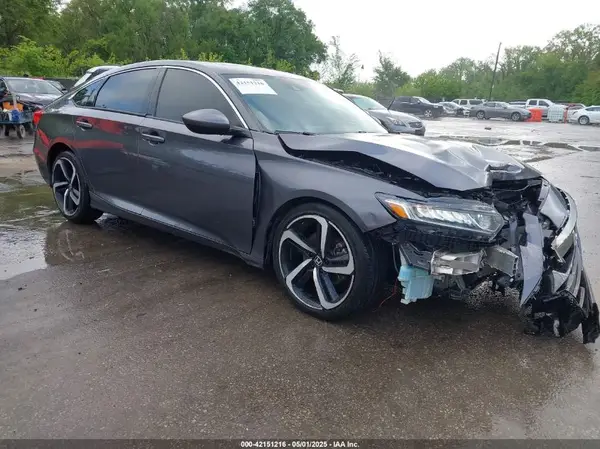 1HGCV2F34JA003296 2018 HONDA ACCORD - Image 1