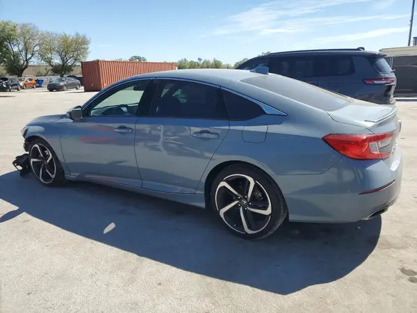 1HGCV2F34JA011852 2018 HONDA ACCORD - Image 2