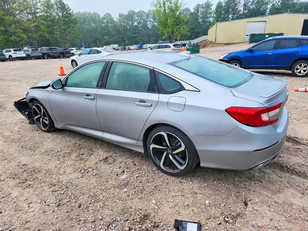 1HGCV2F34JA013777 2018 HONDA ACCORD - Image 2