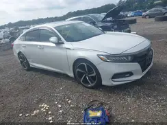 1HGCV2F34JA025718 2018 HONDA ACCORD