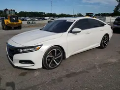 1HGCV2F34JA025749 2018 HONDA ACCORD