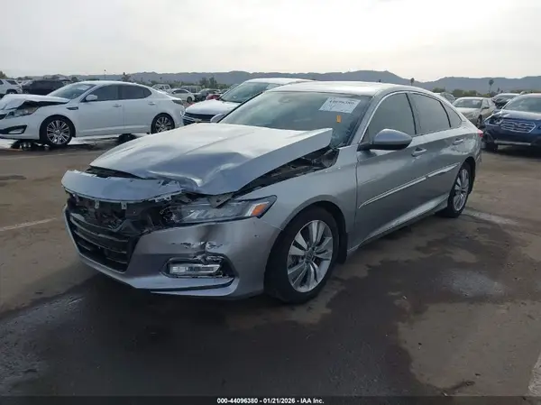 1HGCV2F34JA025783 2018 HONDA ACCORD - Image 2
