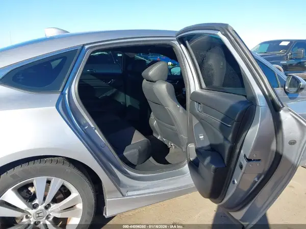 1HGCV2F34JA025783 2018 HONDA ACCORD - Image 8