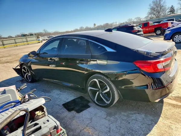 1HGCV2F34JA040364 2018 HONDA ACCORD - Image 2