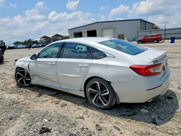 1HGCV2F34JA045564 2018 HONDA ACCORD - Image 2