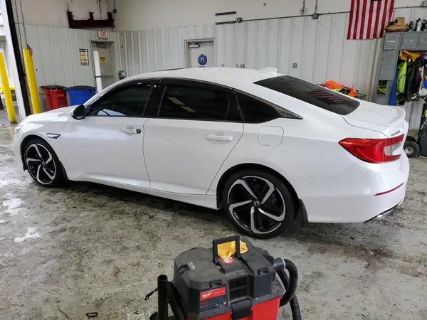 1HGCV2F34JA048710 2018 HONDA ACCORD - Image 2
