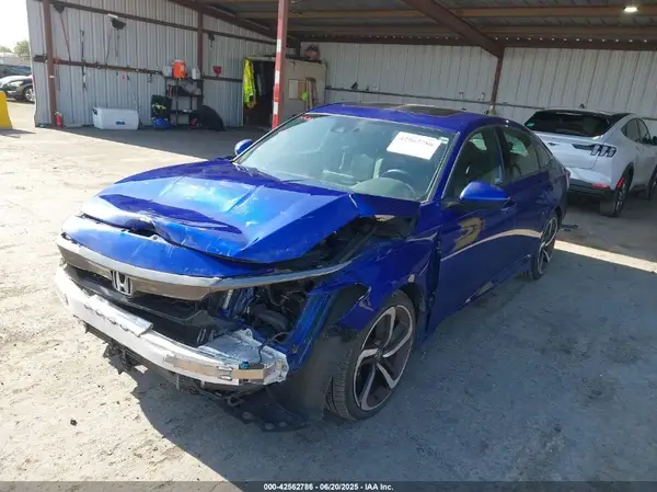 1HGCV2F34JA051557 2018 HONDA ACCORD - Image 2