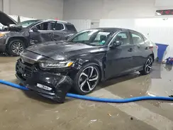 1HGCV2F34JA054071 2018 HONDA ACCORD