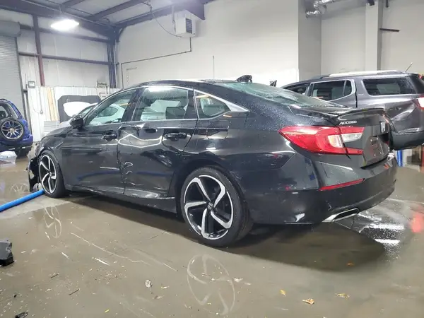 1HGCV2F34JA054071 2018 HONDA ACCORD - Image 2