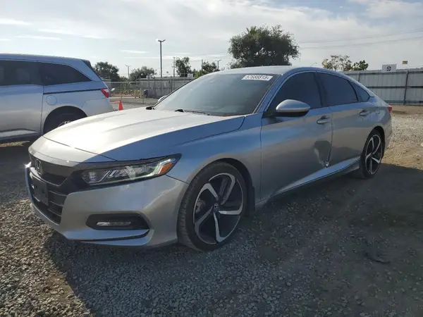 1HGCV2F34JA054586 2018 HONDA ACCORD - Image 1