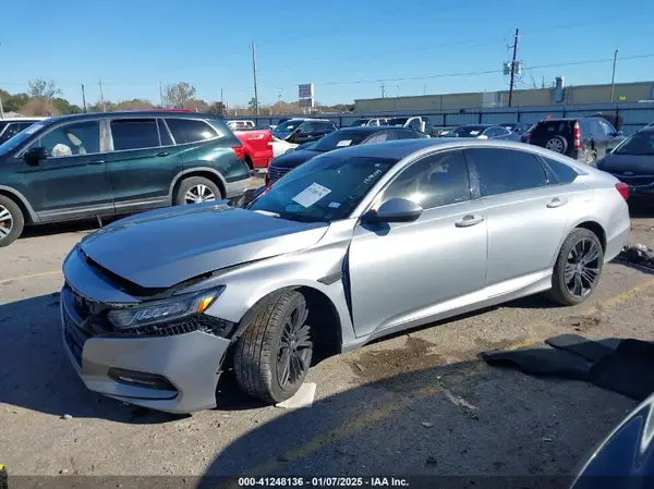 1HGCV2F34KA025378 2019 HONDA ACCORD - Image 2