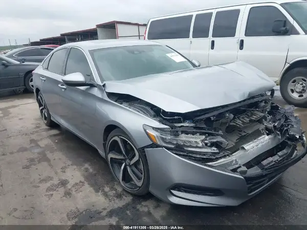 1HGCV2F34KA036557 2019 HONDA ACCORD - Image 1