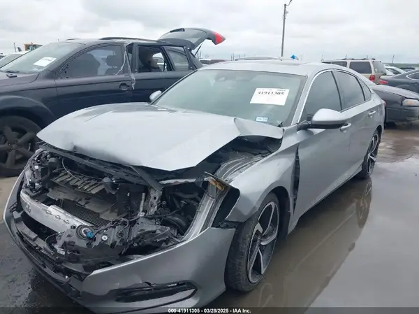 1HGCV2F34KA036557 2019 HONDA ACCORD - Image 2