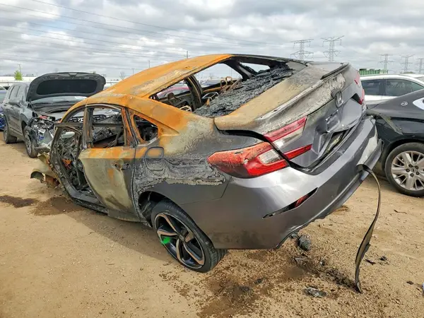 1HGCV2F35JA000519 2018 HONDA ACCORD - Image 2