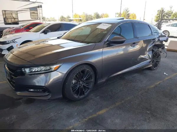 1HGCV2F35JA016705 2018 HONDA ACCORD - Image 2