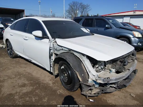 1HGCV2F35JA024612 2018 HONDA ACCORD - Image 1