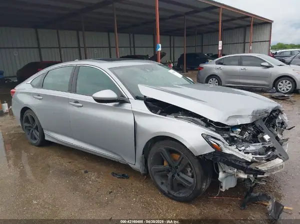 1HGCV2F35JA029597 2018 HONDA ACCORD - Image 1