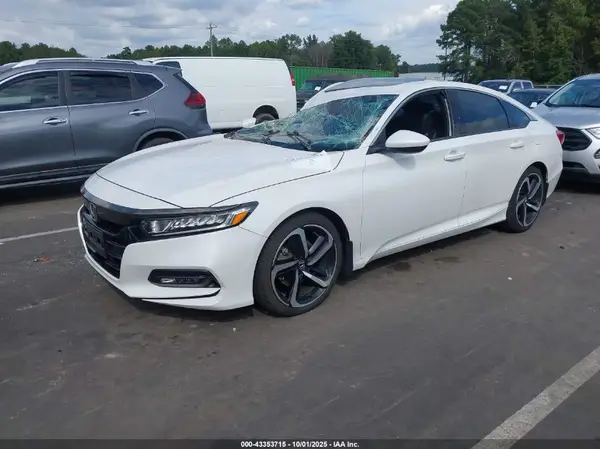 1HGCV2F35JA045721 2018 HONDA ACCORD - Image 2