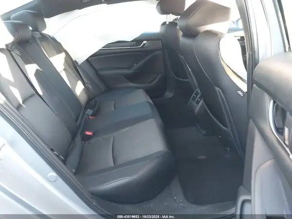 1HGCV2F35JA047677 2018 HONDA ACCORD - Image 8